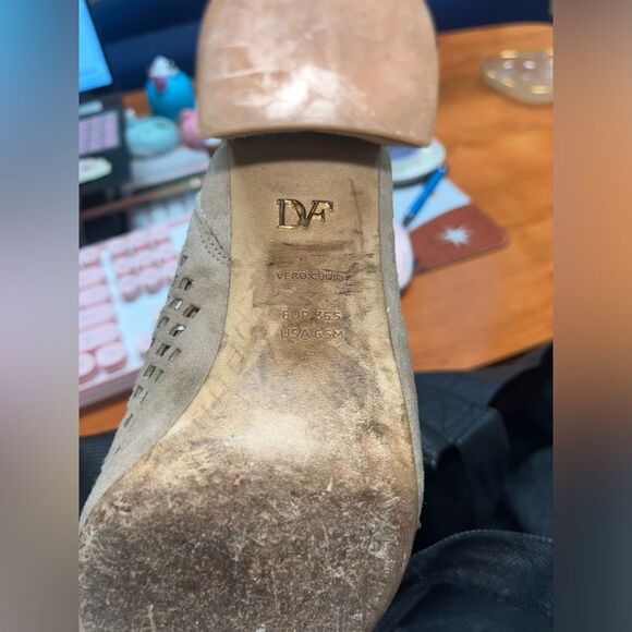 Diane von Furstenberg‎ Taviano Laser Cut Mule Sandals Size 6.5 Color Taupe - Picture 2 of 6